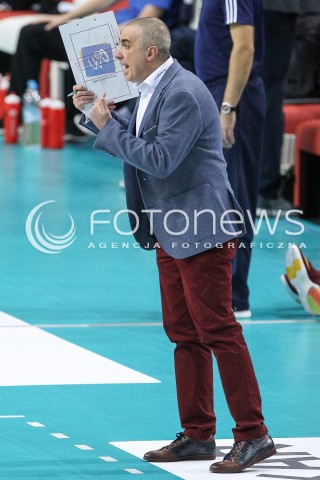  18.11.2017 RZESZOW <br />SIATKOWKA PLUS LIGA 2017/2018 MEN VOLLEYBALL POLAND POLISH PLUSLIGA LEAGUE SEASON 2017/2018 <br />MECZ ASSECO RESOVIA RZESZOW - CERRAD CZARNI RADOM <br />N/Z ROBERTO SERNIOTTI - I TRENER ( HEAD COACH ) SYLWETKA <br /> 
