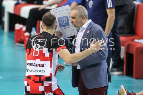  18.11.2017 RZESZOW <br />SIATKOWKA PLUS LIGA 2017/2018 MEN VOLLEYBALL POLAND POLISH PLUSLIGA LEAGUE SEASON 2017/2018 <br />MECZ ASSECO RESOVIA RZESZOW - CERRAD CZARNI RADOM <br />N/Z ROBERTO SERNIOTTI - I TRENER ( HEAD COACH ) MATEUSZ MASLOWSKI <br /> 