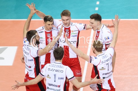  18.11.2017 RZESZOW <br />SIATKOWKA PLUS LIGA 2017/2018 MEN VOLLEYBALL POLAND POLISH PLUSLIGA LEAGUE SEASON 2017/2018 <br />MECZ ASSECO RESOVIA RZESZOW - CERRAD CZARNI RADOM <br />N/Z DOMINIK DEPOWSKI BARTLOMIEJ LEMANSKI THIBAULT ROSSARD RADOSC EMOCJE <br /> 