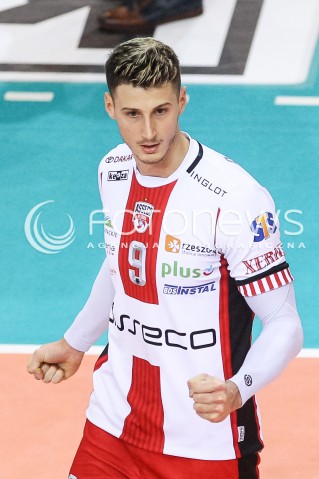  18.11.2017 RZESZOW <br />SIATKOWKA PLUS LIGA 2017/2018 MEN VOLLEYBALL POLAND POLISH PLUSLIGA LEAGUE SEASON 2017/2018 <br />MECZ ASSECO RESOVIA RZESZOW - CERRAD CZARNI RADOM <br />N/Z THIBAULT ROSSARD RADOSC EMOCJE SYLWETKA <br /> 