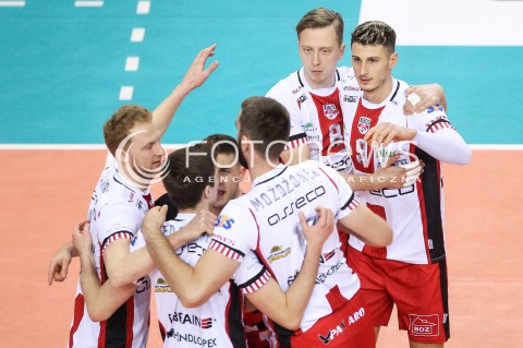  18.11.2017 RZESZOW <br />SIATKOWKA PLUS LIGA 2017/2018 MEN VOLLEYBALL POLAND POLISH PLUSLIGA LEAGUE SEASON 2017/2018 <br />MECZ ASSECO RESOVIA RZESZOW - CERRAD CZARNI RADOM <br />N/Z THIBAULT ROSSARD ELVISS KRASTINS JAKUB JAROSZ RADOSC EMOCJE <br /> 
