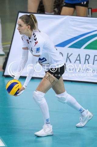  19.11.2017 RZESZOW <br />SIATKOWKA LIGA SIATKOWKI KOBIET LSK 2017/2018 WOMEN VOLLEYBALL POLAND POLISH LEAGUE <br />MECZ DEVELOPRES SKYRES RZESZOW - IMPEL WROCLAW <br />N/Z MAGDALENA HAWRYLA SYLWETKA <br /> 