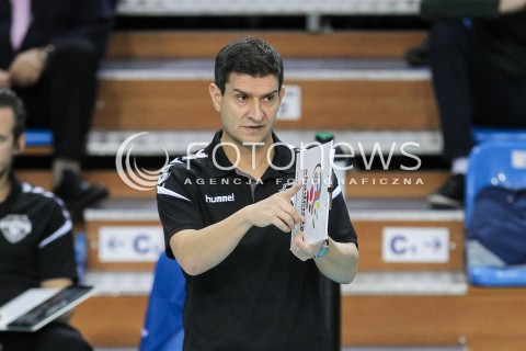  19.11.2017 RZESZOW <br />SIATKOWKA LIGA SIATKOWKI KOBIET LSK 2017/2018 WOMEN VOLLEYBALL POLAND POLISH LEAGUE <br />MECZ DEVELOPRES SKYRES RZESZOW - IMPEL WROCLAW <br />N/Z LORENZO MICELLI - I TRENER ( HEAD COACH ) SYLWETKA <br /> 