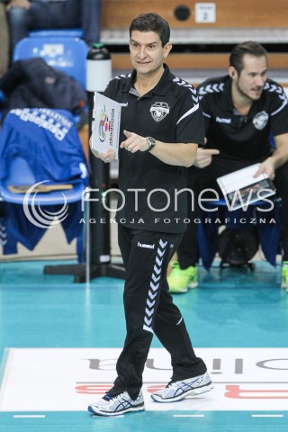  19.11.2017 RZESZOW <br />SIATKOWKA LIGA SIATKOWKI KOBIET LSK 2017/2018 WOMEN VOLLEYBALL POLAND POLISH LEAGUE <br />MECZ DEVELOPRES SKYRES RZESZOW - IMPEL WROCLAW <br />N/Z LORENZO MICELLI - I TRENER ( HEAD COACH ) SYLWETKA <br /> 