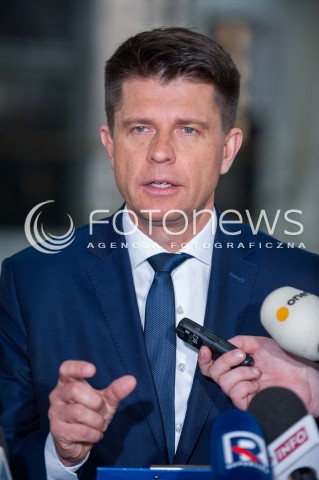  22.11.2017 WARSZAWA SEJM<br />52. POSIEDZENIE SEJMU RP<br />N/Z RYSZARD PETRU KONFERENCJA NA TEMAT KART DO GLOSOWANIA<br /> 