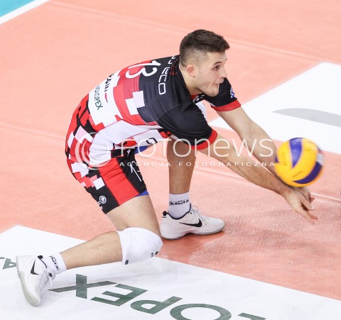  22.11.2017 RZESZOW <br />SIATKOWKA PLUS LIGA 2017/2018 MEN VOLLEYBALL POLAND POLISH PLUSLIGA LEAGUE SEASON 2017/2018 <br />MECZ ASSECO RESOVIA RZESZOW - ALURON VIRTU WARTA ZAWIERCIE <br />N/Z MATEUSZ MASLOWSKI SYLWETKA <br /> 