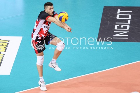  22.11.2017 RZESZOW <br />SIATKOWKA PLUS LIGA 2017/2018 MEN VOLLEYBALL POLAND POLISH PLUSLIGA LEAGUE SEASON 2017/2018 <br />MECZ ASSECO RESOVIA RZESZOW - ALURON VIRTU WARTA ZAWIERCIE <br />N/Z MATEUSZ MASLOWSKI SYLWETKA <br /> 