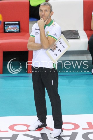  22.11.2017 RZESZOW <br />SIATKOWKA PLUS LIGA 2017/2018 MEN VOLLEYBALL POLAND POLISH PLUSLIGA LEAGUE SEASON 2017/2018 <br />MECZ ASSECO RESOVIA RZESZOW - ALURON VIRTU WARTA ZAWIERCIE <br />N/Z EMANUELE ZANINI - I TRENER ( HEAD COACH ) SYLWETKA <br /> 