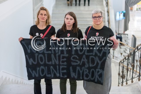  23.11.2017 WARSZAWA SEJM<br />POSIEDZENIE SEJMU RP<br />N/Z DZIALACZKI WARSZAWSKIEGO STRAJKU KOBIET OBYWATELE RP KOBIETY PRZECIW FASZYZMOWI<br /> 