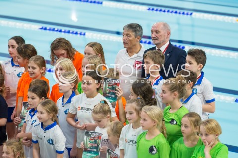  25.11.2017 LODZ<br />WIZYTA MINISTRA ANTONIEGO MACIEREWICZA W LODZI PODCZAS III GRAND PRIX W SKOKACH DO WODY<br />N/Z ANTONI MACIEREWICZ<br /> 