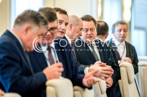  28.11.2017 WARSZAWA<br />POSIEDZENIE RADY MINISTROW<br />N/Z ANTONI MACIEREWICZ ZBIGNIEW ZIOBRO JAROSLAW ZIELINSKI<br /> 