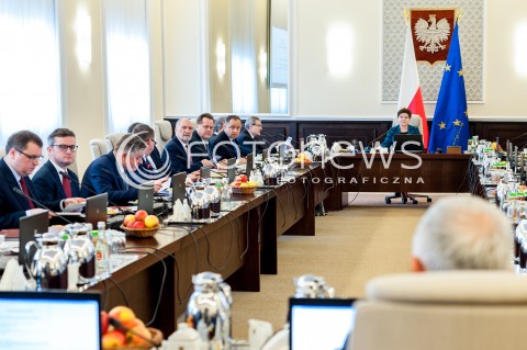  28.11.2017 WARSZAWA<br />POSIEDZENIE RADY MINISTROW<br />N/Z MINISTROWIE RZADU SKLAD RADY MINISTROW SALA WIDOK VIEW<br /> 