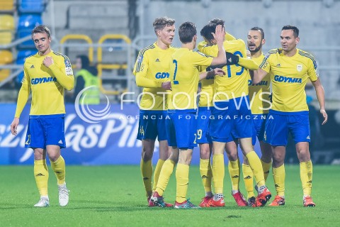  29.11.2017 GDYNIA<br />PILKA NOZNA - PUCHAR POLSKI PZPN 2017/2018<br />MECZ ARKA GDYNIA - CHROBRY GLOGOW<br />N/Z DAWID SOLDECKI TADEUSZ SOCHA MARCIN WARCHOLAK FILIP JAZVIC GOL RADOSC BRAMKA NA 1:0<br /> 