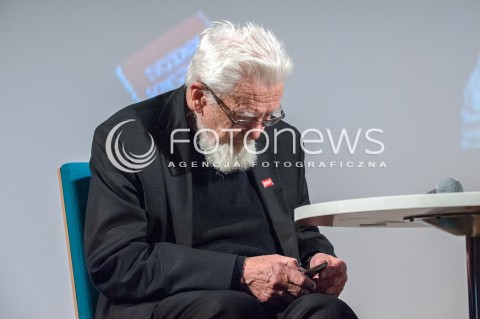  01.12.2017 WARSZAWA<br />SPOTKANIE Z KSIEDZEM ADAMEM BONIECKIM W MUZEUM POLIN PT. WOLNOSCI ODDAC NIE UMIEM <br />N/Z ADAM BONIECKI<br /> 