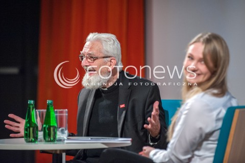  01.12.2017 WARSZAWA<br />SPOTKANIE Z KSIEDZEM ADAMEM BONIECKIM W MUZEUM POLIN PT. WOLNOSCI ODDAC NIE UMIEM <br />N/Z ADAM BONIECKI<br /> 