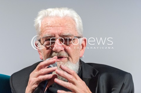  01.12.2017 WARSZAWA<br />SPOTKANIE Z KSIEDZEM ADAMEM BONIECKIM W MUZEUM POLIN PT. WOLNOSCI ODDAC NIE UMIEM <br />N/Z ADAM BONIECKI<br /> 