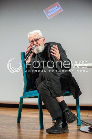  01.12.2017 WARSZAWA<br />SPOTKANIE Z KSIEDZEM ADAMEM BONIECKIM W MUZEUM POLIN PT. WOLNOSCI ODDAC NIE UMIEM <br />N/Z ADAM BONIECKI<br /> 