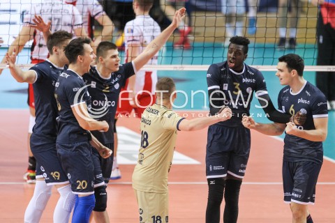  01.12.2017 RZESZOW<br />SIATKOWKA PLUSLIGA 2017/2018 MEN VOLLEYBALL POLAND POLISH PLUS LIGA LEAGUE SEASON 2017/2018<br />MECZ ASSECO RESOVIA RZESZOW - ONICO WARSZAWA <br />N/Z ANTOINE BRIZARD SHARONE VERNON - EVANS BARTOSZ KWOLEK WOJCIECH WLODARCZYK RADOSC EMOCJE <br /> 