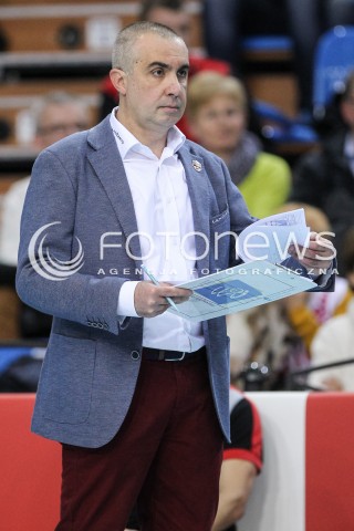  01.12.2017 RZESZOW<br />SIATKOWKA PLUSLIGA 2017/2018 MEN VOLLEYBALL POLAND POLISH PLUS LIGA LEAGUE SEASON 2017/2018<br />MECZ ASSECO RESOVIA RZESZOW - ONICO WARSZAWA <br />N/Z ROBERTO SERNIOTTI - I TRENER ( HEAD COACH ) SYLWETKA<br /> 