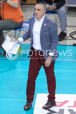  01.12.2017 RZESZOW<br />SIATKOWKA PLUSLIGA 2017/2018 MEN VOLLEYBALL POLAND POLISH PLUS LIGA LEAGUE SEASON 2017/2018<br />MECZ ASSECO RESOVIA RZESZOW - ONICO WARSZAWA <br />N/Z ROBERTO SERNIOTTI - I TRENER ( HEAD COACH ) SYLWETKA<br /> 