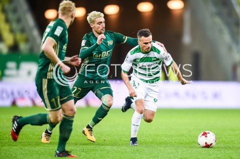  01.12.2017 GDANSK <br />PILKA NOZNA - EKSTRAKLASA SEZON 2017/2018<br />MECZ LECHIA GDANSK - SLASK WROCLAW<br />N/Z SITO RIERA SLAWOMIR PESZKO<br /> 