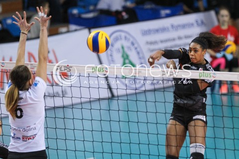  03.12.2017 RZESZOW <br />SIATKOWKA LIGA SIATKOWKI KOBIET LSK 2017/2018 WOMEN VOLLEYBALL POLAND POLISH LEAGUE <br />MECZ DEVELOPRES SKYRES RZESZOW - LKS COMMERCECON LODZ <br />N/Z DEJA MCCLENDON <br /> 