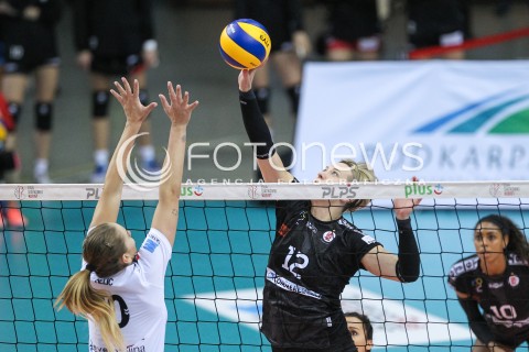  03.12.2017 RZESZOW <br />SIATKOWKA LIGA SIATKOWKI KOBIET LSK 2017/2018 WOMEN VOLLEYBALL POLAND POLISH LEAGUE <br />MECZ DEVELOPRES SKYRES RZESZOW - LKS COMMERCECON LODZ <br />N/Z IZABELA KOWALINSKA <br /> 