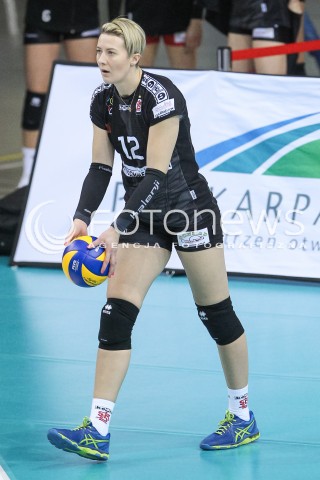  03.12.2017 RZESZOW <br />SIATKOWKA LIGA SIATKOWKI KOBIET LSK 2017/2018 WOMEN VOLLEYBALL POLAND POLISH LEAGUE <br />MECZ DEVELOPRES SKYRES RZESZOW - LKS COMMERCECON LODZ <br />N/Z IZABELA KOWALINSKA SYLWETKA <br /> 