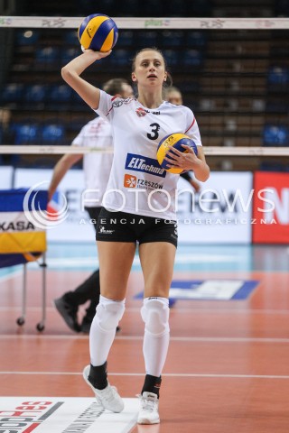  03.12.2017 RZESZOW <br />SIATKOWKA LIGA SIATKOWKI KOBIET LSK 2017/2018 WOMEN VOLLEYBALL POLAND POLISH LEAGUE <br />MECZ DEVELOPRES SKYRES RZESZOW - LKS COMMERCECON LODZ <br />N/Z MONIKA PTAK SYLWETKA <br /> 