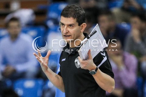  03.12.2017 RZESZOW <br />SIATKOWKA LIGA SIATKOWKI KOBIET LSK 2017/2018 WOMEN VOLLEYBALL POLAND POLISH LEAGUE <br />MECZ DEVELOPRES SKYRES RZESZOW - LKS COMMERCECON LODZ <br />N/Z LORENZO MICELLI - I TRENER ( HEAD COACH ) SYLWETKA <br /> 