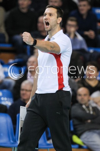  03.12.2017 RZESZOW <br />SIATKOWKA LIGA SIATKOWKI KOBIET LSK 2017/2018 WOMEN VOLLEYBALL POLAND POLISH LEAGUE <br />MECZ DEVELOPRES SKYRES RZESZOW - LKS COMMERCECON LODZ <br />N/Z MICHAL MASEK - I TRENER ( HEAD COACH ) SYLWETKA RADOSC EMOCJE <br /> 