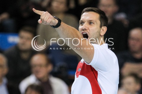  03.12.2017 RZESZOW <br />SIATKOWKA LIGA SIATKOWKI KOBIET LSK 2017/2018 WOMEN VOLLEYBALL POLAND POLISH LEAGUE <br />MECZ DEVELOPRES SKYRES RZESZOW - LKS COMMERCECON LODZ <br />N/Z MICHAL MASEK - I TRENER ( HEAD COACH ) SYLWETKA RADOSC EMOCJE <br /> 