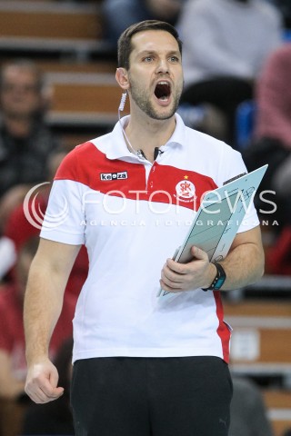  03.12.2017 RZESZOW <br />SIATKOWKA LIGA SIATKOWKI KOBIET LSK 2017/2018 WOMEN VOLLEYBALL POLAND POLISH LEAGUE <br />MECZ DEVELOPRES SKYRES RZESZOW - LKS COMMERCECON LODZ <br />N/Z MICHAL MASEK - I TRENER ( HEAD COACH ) SYLWETKA RADOSC EMOCJE <br /> 
