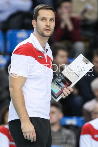  03.12.2017 RZESZOW <br />SIATKOWKA LIGA SIATKOWKI KOBIET LSK 2017/2018 WOMEN VOLLEYBALL POLAND POLISH LEAGUE <br />MECZ DEVELOPRES SKYRES RZESZOW - LKS COMMERCECON LODZ <br />N/Z MICHAL MASEK - I TRENER ( HEAD COACH ) SYLWETKA <br /> 