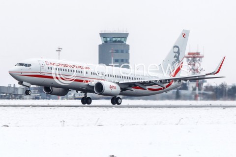  05.12.2017  LOTNISKO RZESZOW - JASIONKA<br />LOTY TRENINGOWE NOWEGO SAMOLOTU RZADOWEGO BOEING 737 NR BOCZNY 0110 W SPECJALNYM MALOWANIU OKOLICZNOSCIOWYM NA 100-LECIE ODZYSKANIA NIEPODLEGLOSCI. NA OGONIE SAMOLOTU WIDNIEJE SYLWETKA JOZEFA PILSUDSKIEGO<br />SAMOLOT WEJDZIE DO SLUZBY W POLOWIE 2018 ROKU I BEDZIE SLUZYL DO TRANSPORTU NAJWAZNIEJSZYCH OSOB W PANSTWIE <br />N/Z NOWY SAMOLOT RZADOWY BOEING 737-86X<br /> 