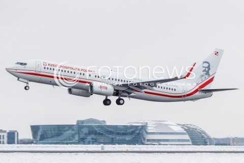  05.12.2017  LOTNISKO RZESZOW - JASIONKA<br />LOTY TRENINGOWE NOWEGO SAMOLOTU RZADOWEGO BOEING 737 NR BOCZNY 0110 W SPECJALNYM MALOWANIU OKOLICZNOSCIOWYM NA 100-LECIE ODZYSKANIA NIEPODLEGLOSCI. NA OGONIE SAMOLOTU WIDNIEJE SYLWETKA JOZEFA PILSUDSKIEGO<br />SAMOLOT WEJDZIE DO SLUZBY W POLOWIE 2018 ROKU I BEDZIE SLUZYL DO TRANSPORTU NAJWAZNIEJSZYCH OSOB W PANSTWIE <br />N/Z NOWY SAMOLOT RZADOWY BOEING 737-86X<br /> 