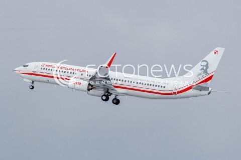  05.12.2017  LOTNISKO RZESZOW - JASIONKA<br />LOTY TRENINGOWE NOWEGO SAMOLOTU RZADOWEGO BOEING 737 NR BOCZNY 0110 W SPECJALNYM MALOWANIU OKOLICZNOSCIOWYM NA 100-LECIE ODZYSKANIA NIEPODLEGLOSCI. NA OGONIE SAMOLOTU WIDNIEJE SYLWETKA JOZEFA PILSUDSKIEGO<br />SAMOLOT WEJDZIE DO SLUZBY W POLOWIE 2018 ROKU I BEDZIE SLUZYL DO TRANSPORTU NAJWAZNIEJSZYCH OSOB W PANSTWIE <br />N/Z NOWY SAMOLOT RZADOWY BOEING 737-86X<br /> 