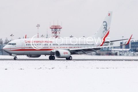  05.12.2017  LOTNISKO RZESZOW - JASIONKA<br />LOTY TRENINGOWE NOWEGO SAMOLOTU RZADOWEGO BOEING 737 NR BOCZNY 0110 W SPECJALNYM MALOWANIU OKOLICZNOSCIOWYM NA 100-LECIE ODZYSKANIA NIEPODLEGLOSCI. NA OGONIE SAMOLOTU WIDNIEJE SYLWETKA JOZEFA PILSUDSKIEGO<br />SAMOLOT WEJDZIE DO SLUZBY W POLOWIE 2018 ROKU I BEDZIE SLUZYL DO TRANSPORTU NAJWAZNIEJSZYCH OSOB W PANSTWIE <br />N/Z NOWY SAMOLOT RZADOWY BOEING 737-86X<br /> 