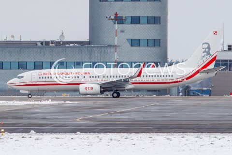  05.12.2017  LOTNISKO RZESZOW - JASIONKA<br />LOTY TRENINGOWE NOWEGO SAMOLOTU RZADOWEGO BOEING 737 NR BOCZNY 0110 W SPECJALNYM MALOWANIU OKOLICZNOSCIOWYM NA 100-LECIE ODZYSKANIA NIEPODLEGLOSCI. NA OGONIE SAMOLOTU WIDNIEJE SYLWETKA JOZEFA PILSUDSKIEGO<br />SAMOLOT WEJDZIE DO SLUZBY W POLOWIE 2018 ROKU I BEDZIE SLUZYL DO TRANSPORTU NAJWAZNIEJSZYCH OSOB W PANSTWIE <br />N/Z NOWY SAMOLOT RZADOWY BOEING 737-86X<br /> 