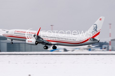  05.12.2017  LOTNISKO RZESZOW - JASIONKA<br />LOTY TRENINGOWE NOWEGO SAMOLOTU RZADOWEGO BOEING 737 NR BOCZNY 0110 W SPECJALNYM MALOWANIU OKOLICZNOSCIOWYM NA 100-LECIE ODZYSKANIA NIEPODLEGLOSCI. NA OGONIE SAMOLOTU WIDNIEJE SYLWETKA JOZEFA PILSUDSKIEGO<br />SAMOLOT WEJDZIE DO SLUZBY W POLOWIE 2018 ROKU I BEDZIE SLUZYL DO TRANSPORTU NAJWAZNIEJSZYCH OSOB W PANSTWIE <br />N/Z NOWY SAMOLOT RZADOWY BOEING 737-86X<br /> 