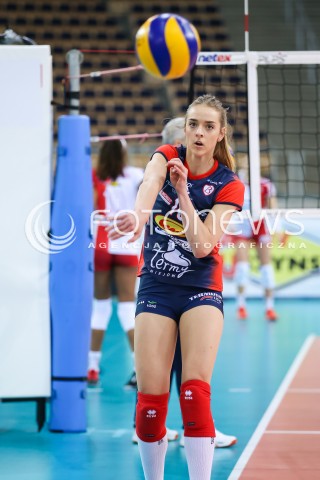  07.12.2017 LODZ SIATKOWKA ORLEN LIGA SEZON 2017/2018<br />
LKS COMMERCECON LODZ - GROT BUDOWLANI LODZ<br />
N/Z ADRIANNA MUSZYNSKA SYLWETKA<br />
 