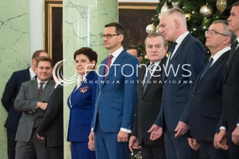  08.12.2017 WARSZAWA<br />UROCZYSTOSC PRZYJECIA DYMISJI RADY MINISTROW I NOMINACJI NA STANOWSKO PREZESA RADY MINISTROW<br />N/Z BEATA SZYDLO MATEUSZ MORAWIECKI<br /> 