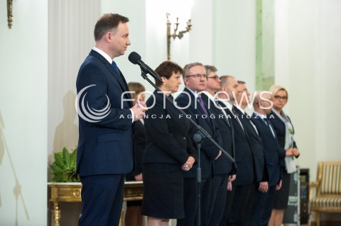  08.12.2017 WARSZAWA<br />UROCZYSTOSC PRZYJECIA DYMISJI RADY MINISTROW I NOMINACJI NA STANOWSKO PREZESA RADY MINISTROW<br />N/Z ANDRZEJ DUDA HALINA SZYMANSKA KRZYSZTOF SZCZERSKI PAWEL SOLOCH PAWEL MUCHA ADAM LAPINSKI ANNA IGNACZAK-BANDYCH<br /> 