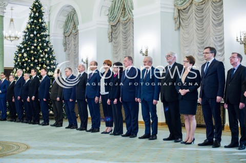  08.12.2017 WARSZAWA<br />UROCZYSTOSC PRZYJECIA DYMISJI RADY MINISTROW I NOMINACJI NA STANOWSKO PREZESA RADY MINISTROW<br />N/Z MINISTROWIE RZADU BEATY SZYDLO ANTONI MACIEREWICZ MATEUSZ MORAWIECKI PIOTR GLINSKI JAROSLAW GOWIN MATEUSZ MORAWIECKI ANDRZEJ ADAMCZYK WITOLD BANKA MATEUSZ BLASZCZAK MAREK GROBARCZYK KRZYSZTOF JURGIEL KONSTANTY RADZIWILL ELZBIETA RAFALSKA ANNA STREZYNSKA JAN SZYSZKO KRZYSZTOF TCHORZEWSKI WITOLD WASZCZYKOWSKI ANNA ZALEWSKA ZBIGNIEW ZIOBRO MARIUSZ KAMINSKI BEATA KEMPA HENRYK KOWALCZYK ELZBIETA WITEK<br /> 