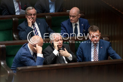  08.12.2017 WARSZAWA SEJM<br />POSIEDZENIE SEJMU<br />N/Z JAROSLAW KACZYNSKI ROZMAWIA PRZEZ TELEFON MARIUSZ BLASZCZAK<br /> 