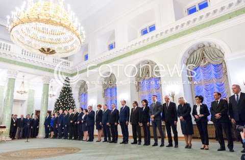  11.12.2017 WARSZAWA<br />POWOLANIE RZADU MATEUSZA MORAWIECKIEGO<br />N/Z MINISTROWIE RZADU MATEUSZA MORAWIECKIEGO BEATA SZYDLO ANTONI MACIEREWICZ MATEUSZ MORAWIECKI PIOTR GLINSKI JAROSLAW GOWIN MATEUSZ MORAWIECKI ANDRZEJ ADAMCZYK WITOLD BANKA MATEUSZ BLASZCZAK MAREK GROBARCZYK KRZYSZTOF JURGIEL KONSTANTY RADZIWILL ELZBIETA RAFALSKA ANNA STREZYNSKA JAN SZYSZKO KRZYSZTOF TCHORZEWSKI WITOLD WASZCZYKOWSKI ANNA ZALEWSKA ZBIGNIEW ZIOBRO<br /> 