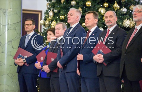  11.12.2017 WARSZAWA<br />POWOLANIE RZADU MATEUSZA MORAWIECKIEGO<br />N/Z MINISTROWIE RZADU MATEUSZ MORAWIECKI BEATA SZYDLO ANTONI MACIEREWICZ WITOLD WASZCZYKOWSKI MARIUSZ BLASZCZAK PIOTR GLINSKI JAROSLAW GOWIN<br /> 