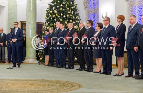  11.12.2017 WARSZAWA<br />POWOLANIE RZADU MATEUSZA MORAWIECKIEGO<br />N/Z MINISTROWIE RZADU MATEUSZ MORAWIECKI BEATA SZYDLO ANTONI MACIEREWICZ ZBIGNIEW ZIOBRO WITOLD WASZCZYKOWSKI MARIUSZ BLASZCZAK PIOTR GLINSKI JAROSLAW GOWIN ANNA ZALEWSKA JAN SZYSZKO ELZBIETA RAFALSKA KRZYTOF JURGIEL <br /> 