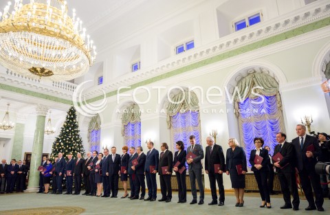  11.12.2017 WARSZAWA<br />POWOLANIE RZADU MATEUSZA MORAWIECKIEGO<br />N/Z ANDRZEJ DUDA MINISTROWIE RZADU MATEUSZ MORAWIECKI BEATA SZYDLO ANTONI MACIEREWICZ ZBIGNIEW ZIOBRO WITOLD WASZCZYKOWSKI MARIUSZ BLASZCZAK PIOTR GLINSKI JAROSLAW GOWIN ANNA ZALEWSKA JAN SZYSZKO ELZBIETA RAFALSKA KRZYTOF JURGIEL MAREK KOWALCZYK KONSTANTY RADZIWILL MAREK GROBARCZYK ANNA STREZYNSKA WITOLD BANKA KRZYSZTOF TCHORZEWSKI BEATA KEMPA ELZBIETA WITEK MARIUSZ KAMINSKI HENRYK KOWALCZYK<br /> 