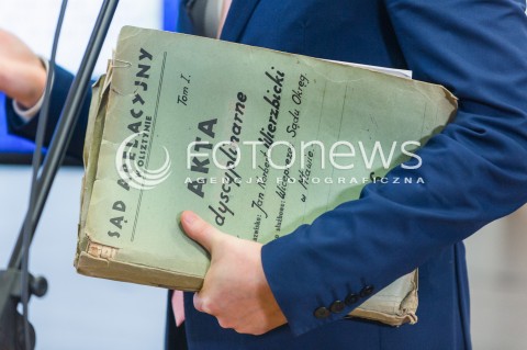  11.12.2017 WARSZAWA<br />KONFERENCJA KOMISJI REPRYWATYZACYJNEJ DS NOAKOWSKIEGO 16<br />N/Z AKTA SADOWE WYROK<br /> 